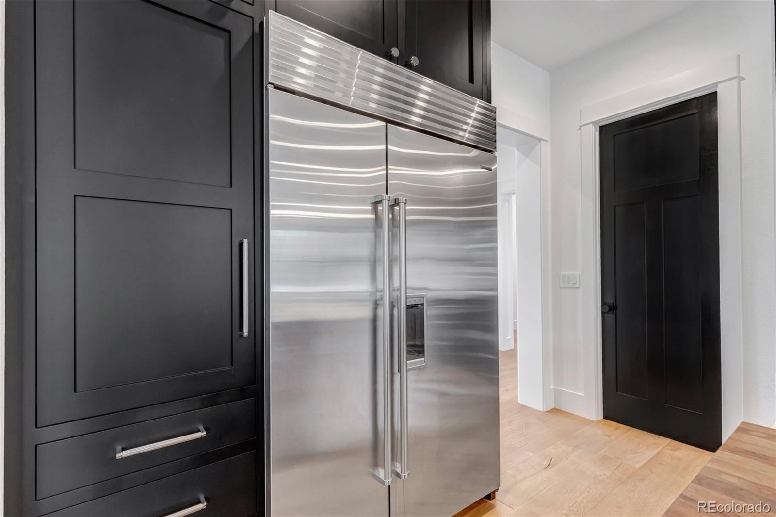 MLS Image #17 for 27041 e long circle,aurora, Colorado