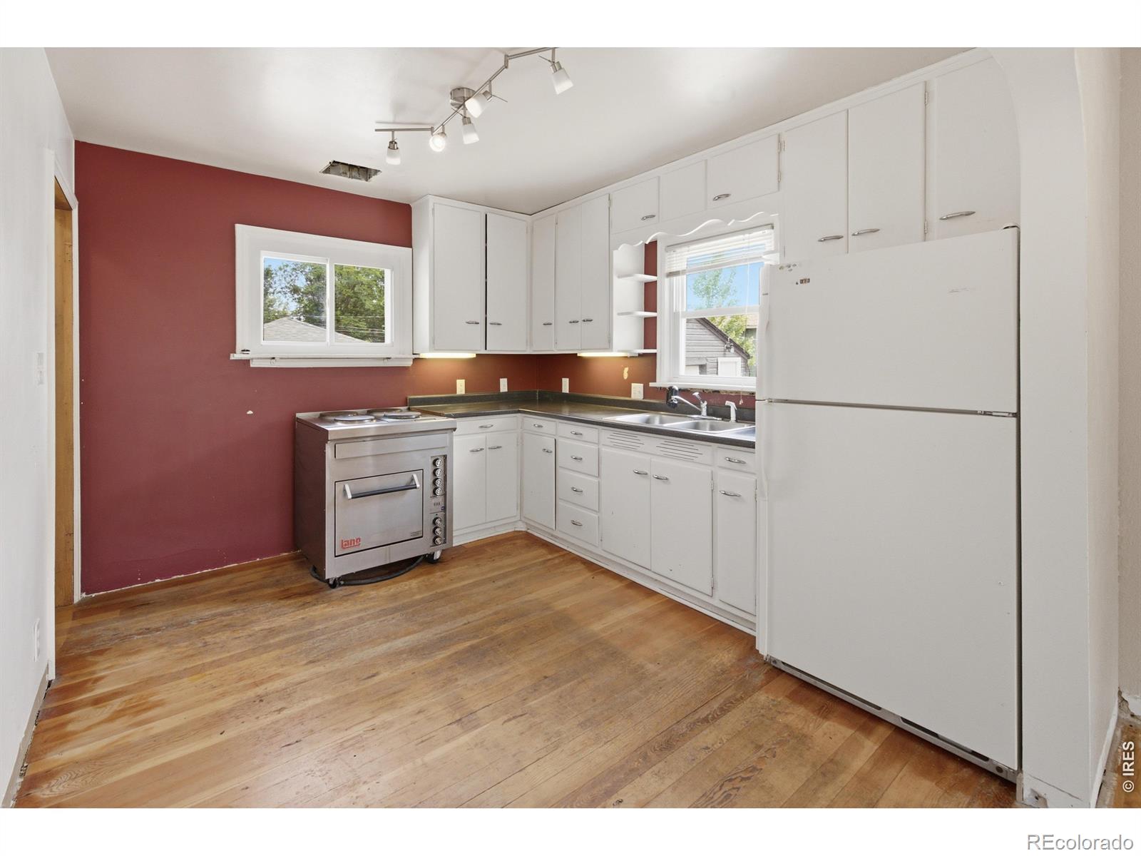 MLS Image #6 for 820  vivian street,longmont, Colorado