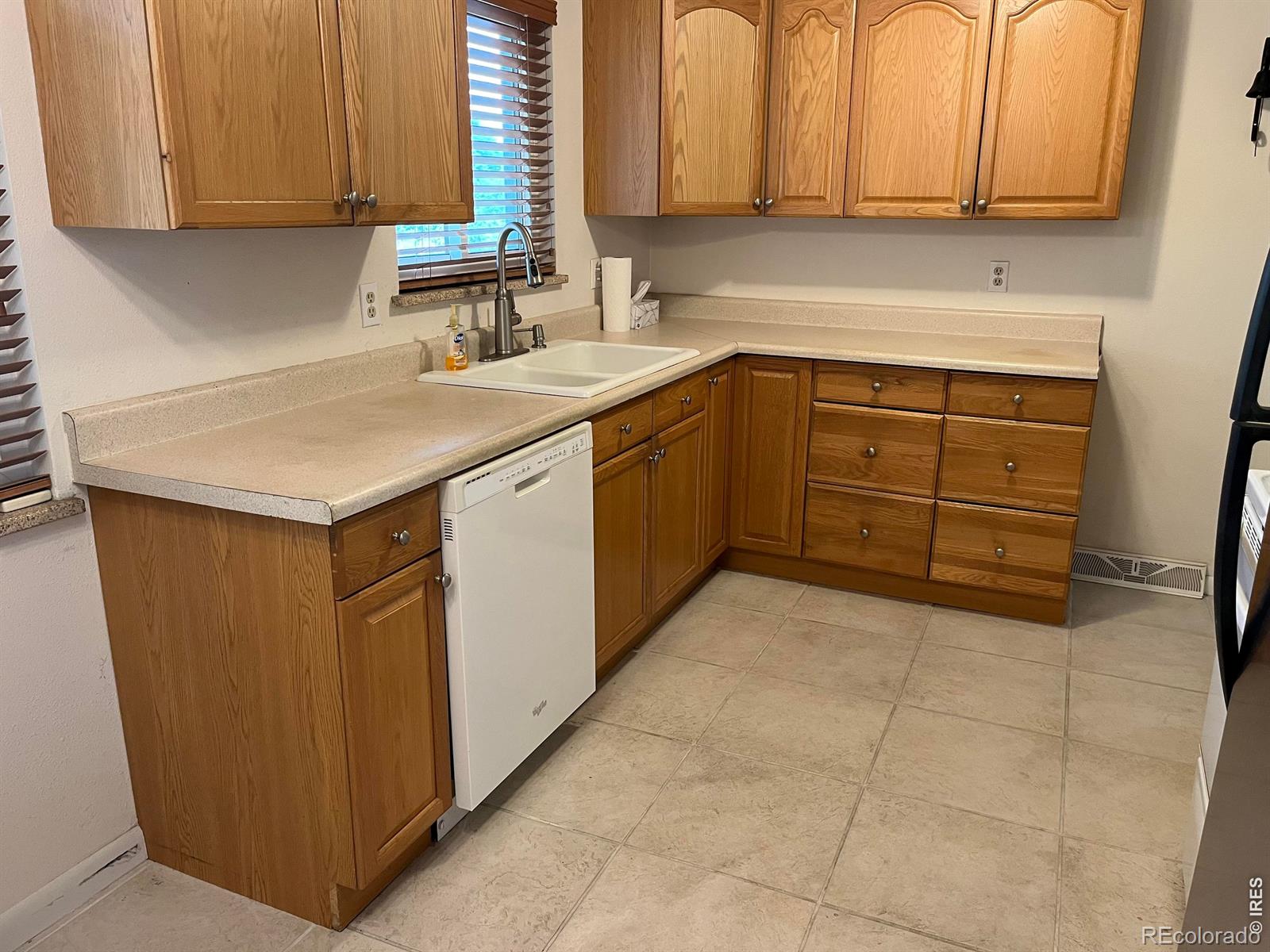 MLS Image #5 for 7025 w 62nd avenue,arvada, Colorado