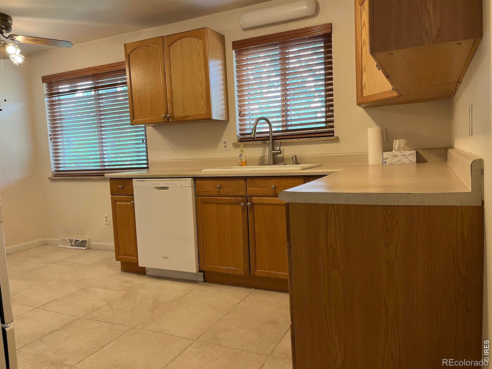 MLS Image #6 for 7025 w 62nd avenue,arvada, Colorado