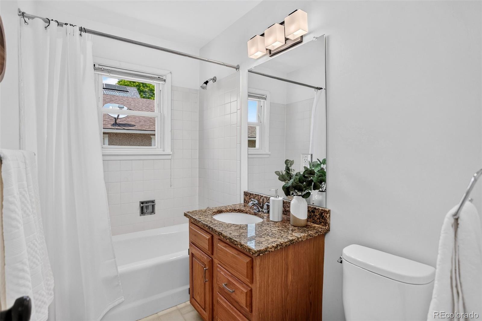 MLS Image #16 for 1961 s marion street,denver, Colorado