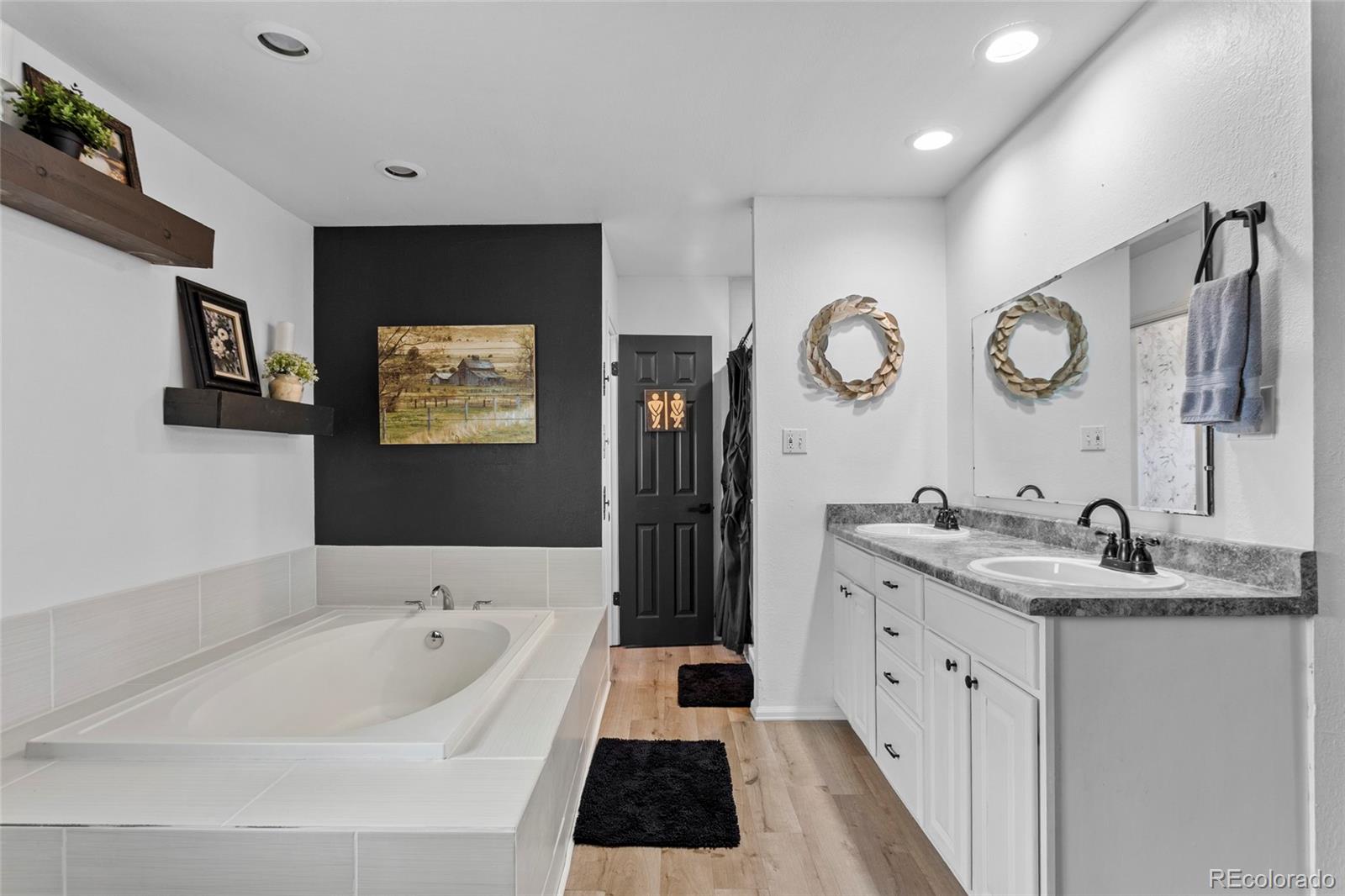 MLS Image #25 for 54465 e county road 6 ,strasburg, Colorado
