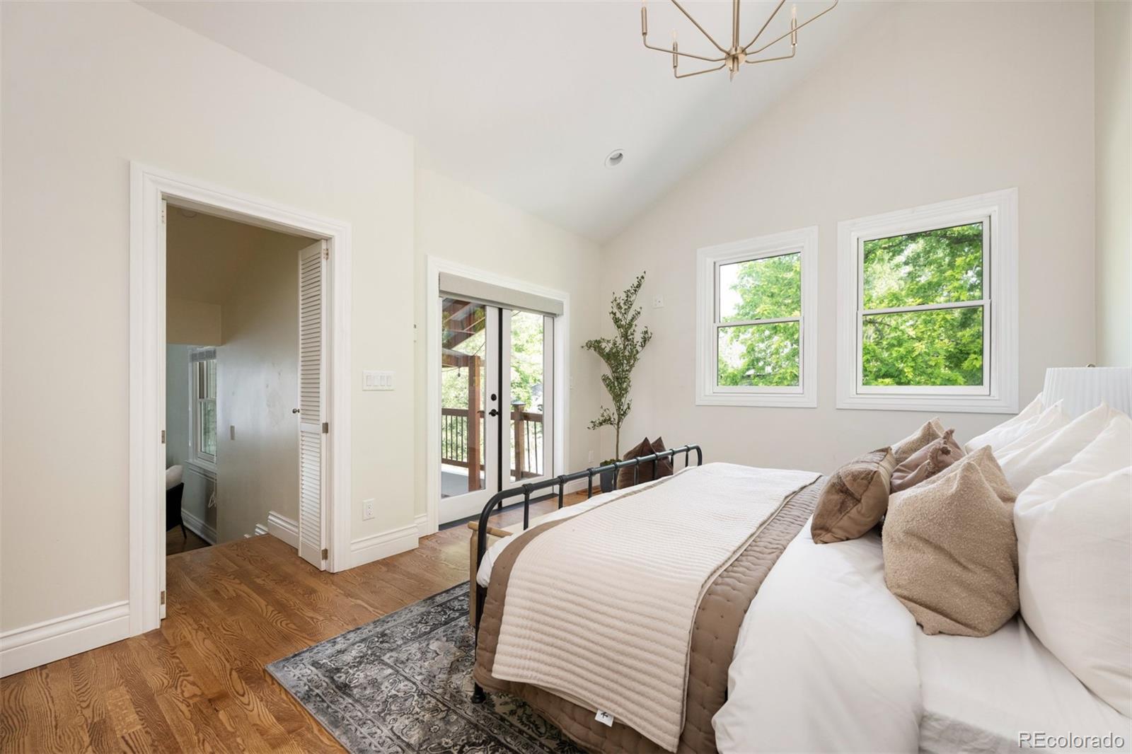 MLS Image #33 for 4949 e 6th avenue parkway,denver, Colorado
