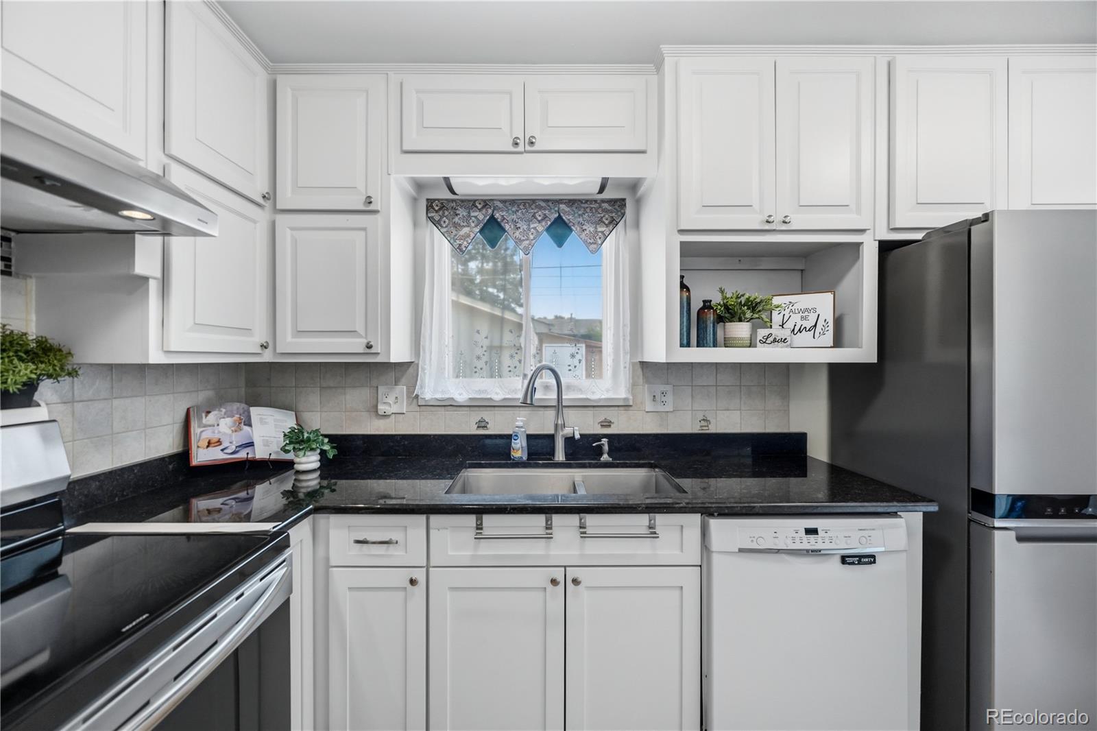 MLS Image #6 for 41  landoe lane,colorado springs, Colorado