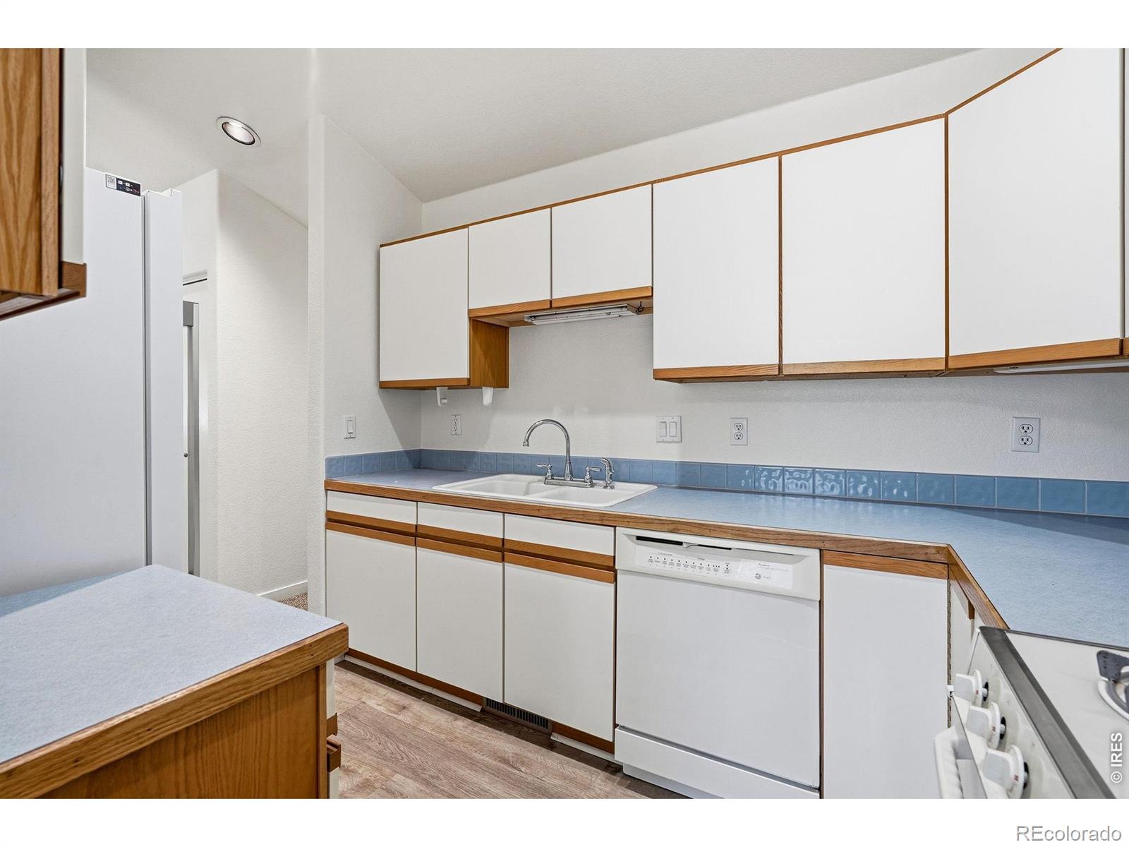 MLS Image #11 for 690  ridgeview drive,louisville, Colorado