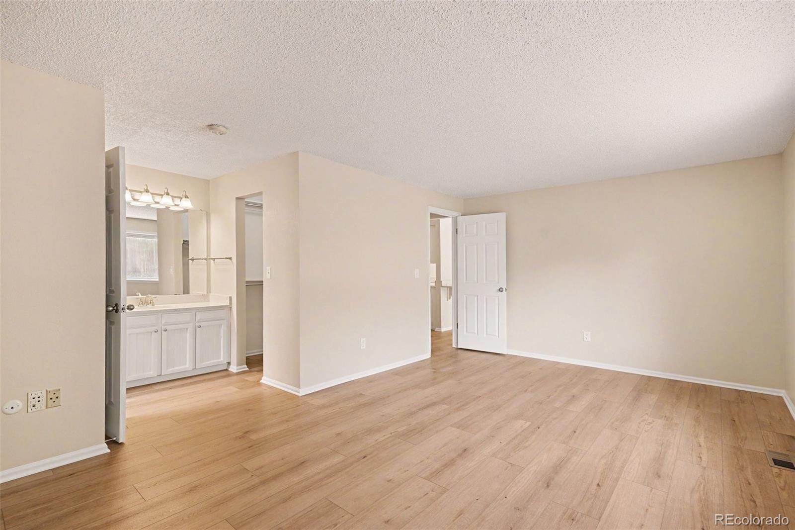 MLS Image #14 for 3638 s bahama street,aurora, Colorado