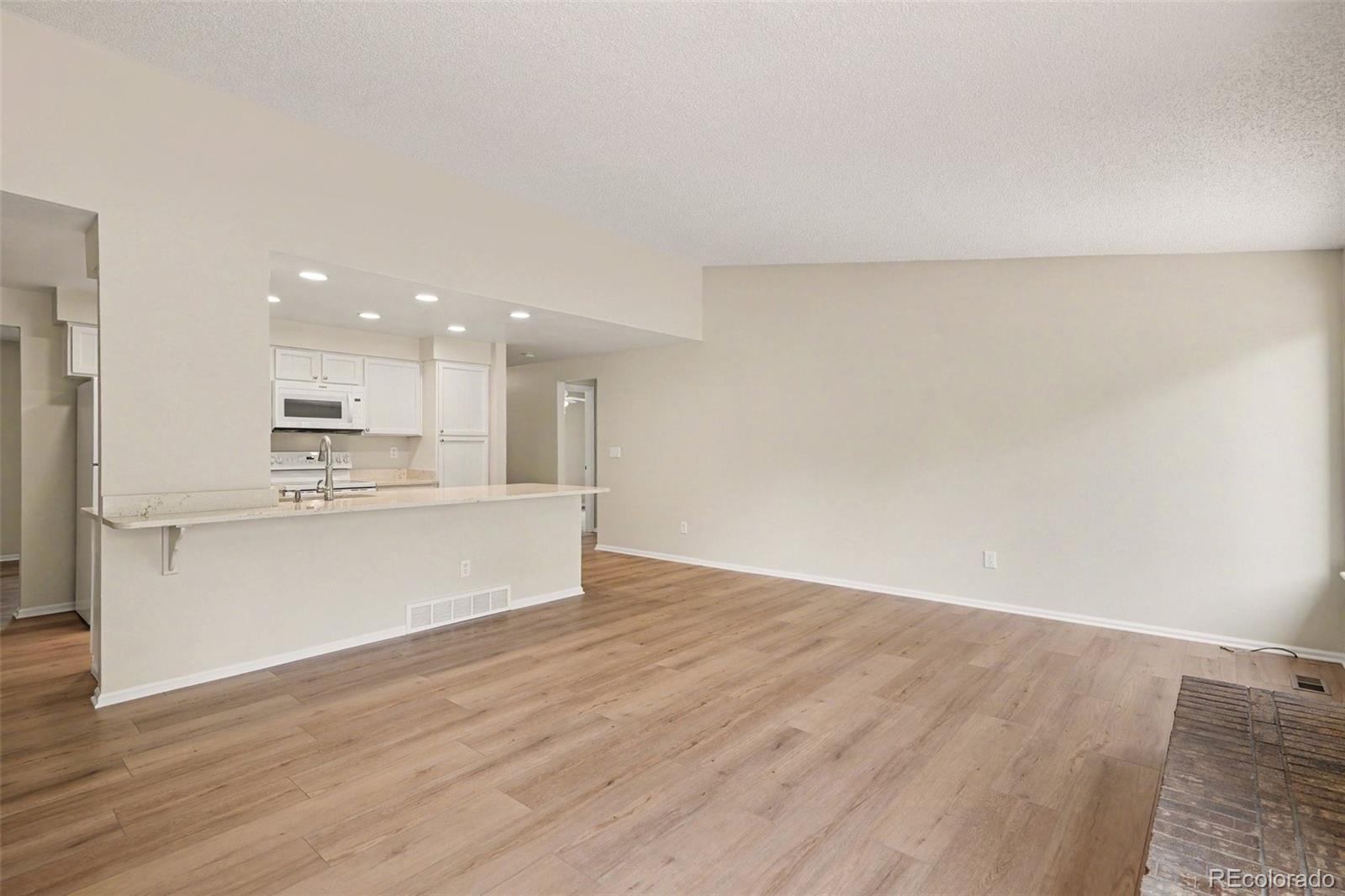 MLS Image #6 for 3638 s bahama street,aurora, Colorado