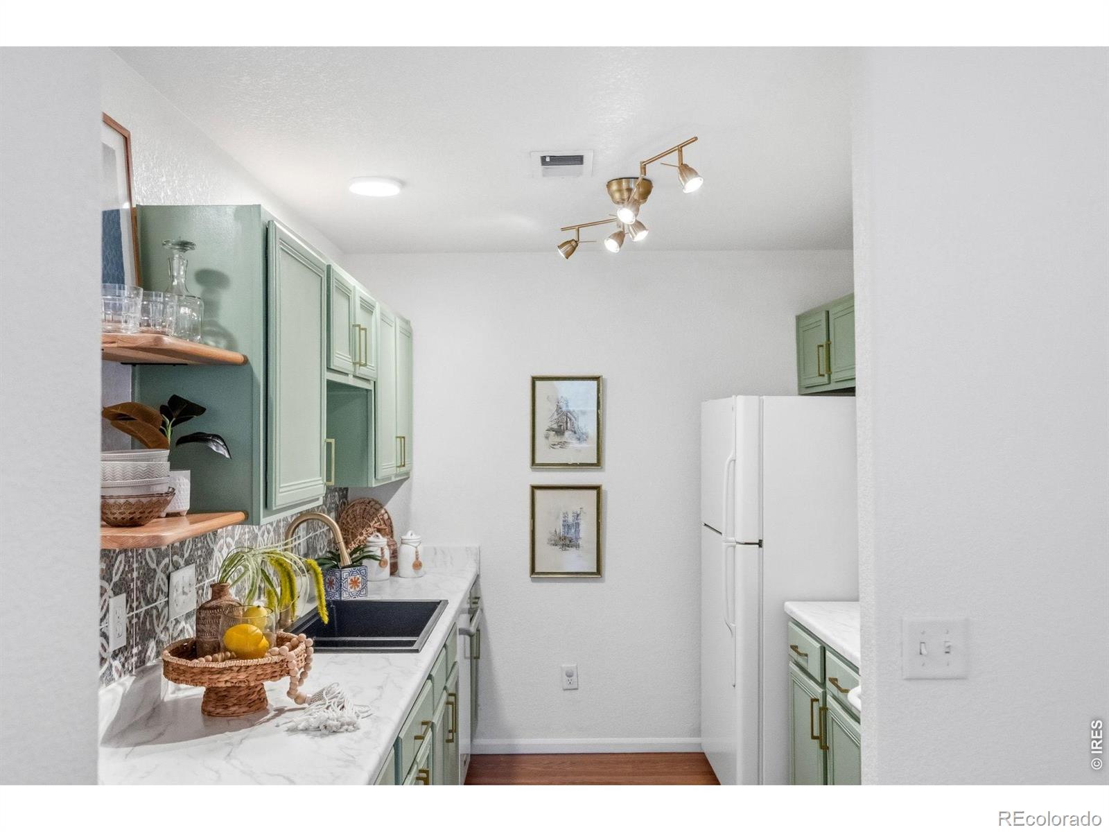 MLS Image #12 for 721  waterglen drive,fort collins, Colorado