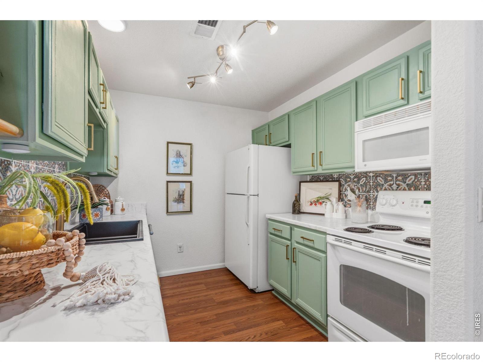 MLS Image #13 for 721  waterglen drive,fort collins, Colorado