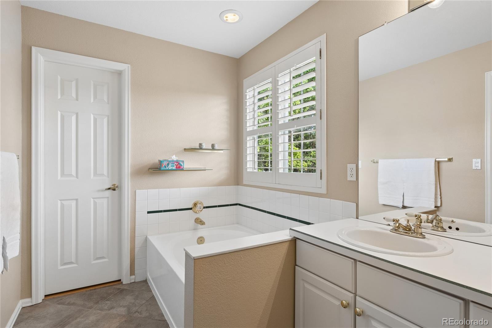 MLS Image #9 for 423  pinewood circle,lafayette, Colorado