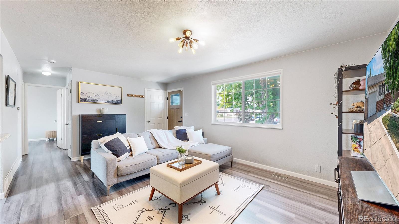MLS Image #5 for 11410  madison street,denver, Colorado