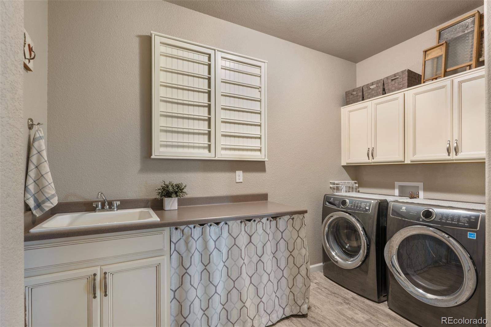 MLS Image #23 for 2835  brogans bluff drive,colorado springs, Colorado