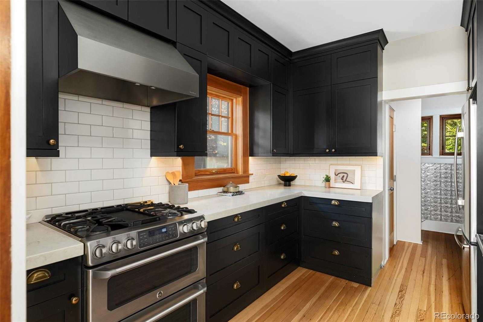 MLS Image #11 for 809  madison street,denver, Colorado