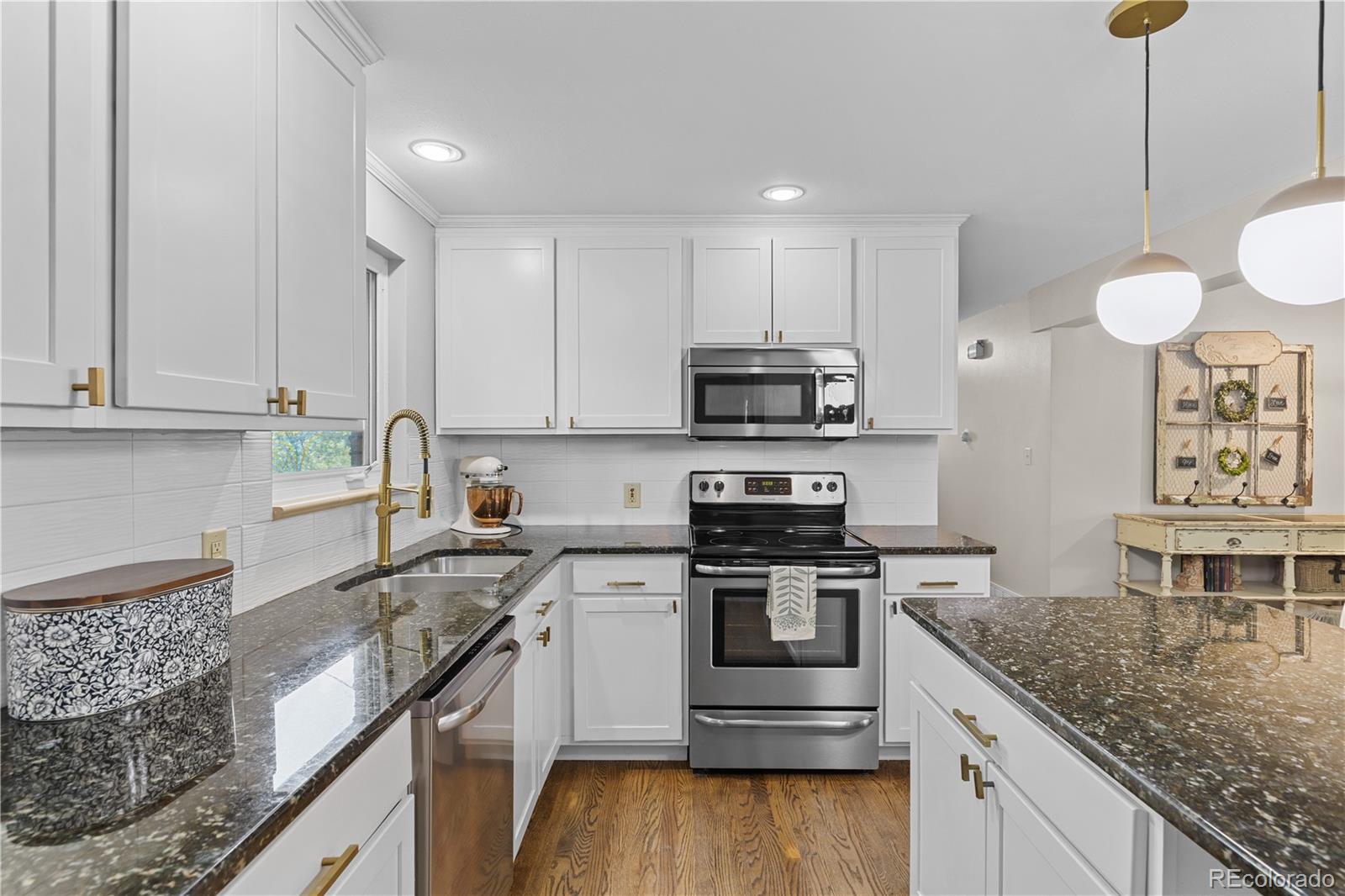 MLS Image #11 for 544 w easter avenue,littleton, Colorado