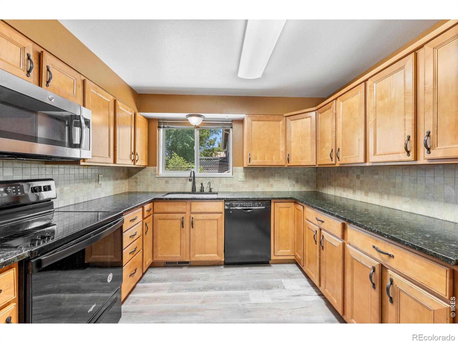 MLS Image #10 for 707  hilltop street,longmont, Colorado