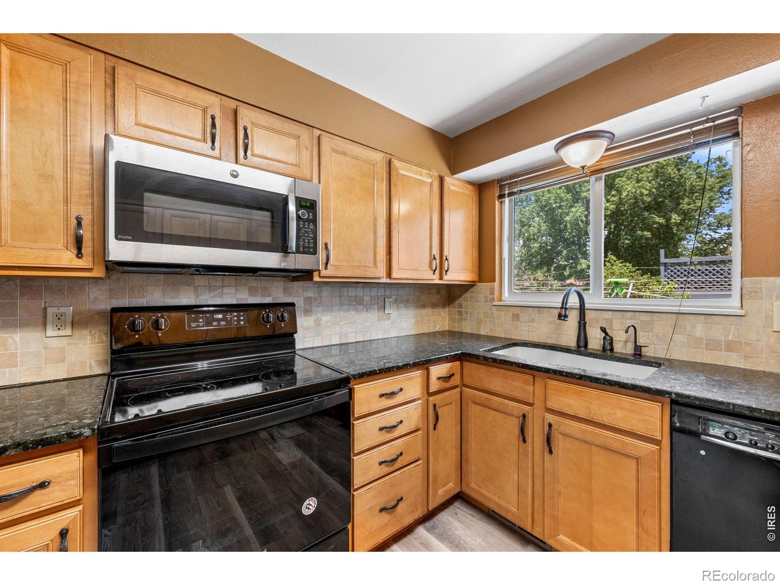 MLS Image #9 for 707  hilltop street,longmont, Colorado