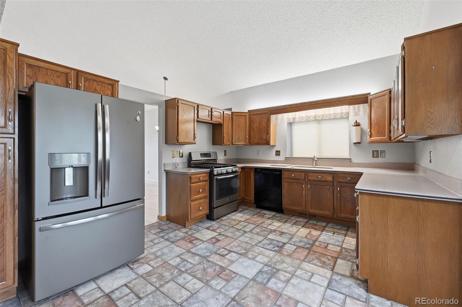 MLS Image #12 for 450  picasso court,colorado springs, Colorado