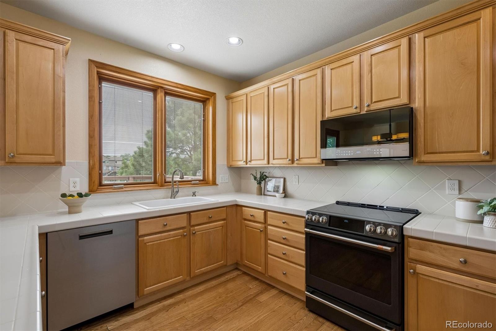 MLS Image #8 for 3091  thistlebrook circle,highlands ranch, Colorado