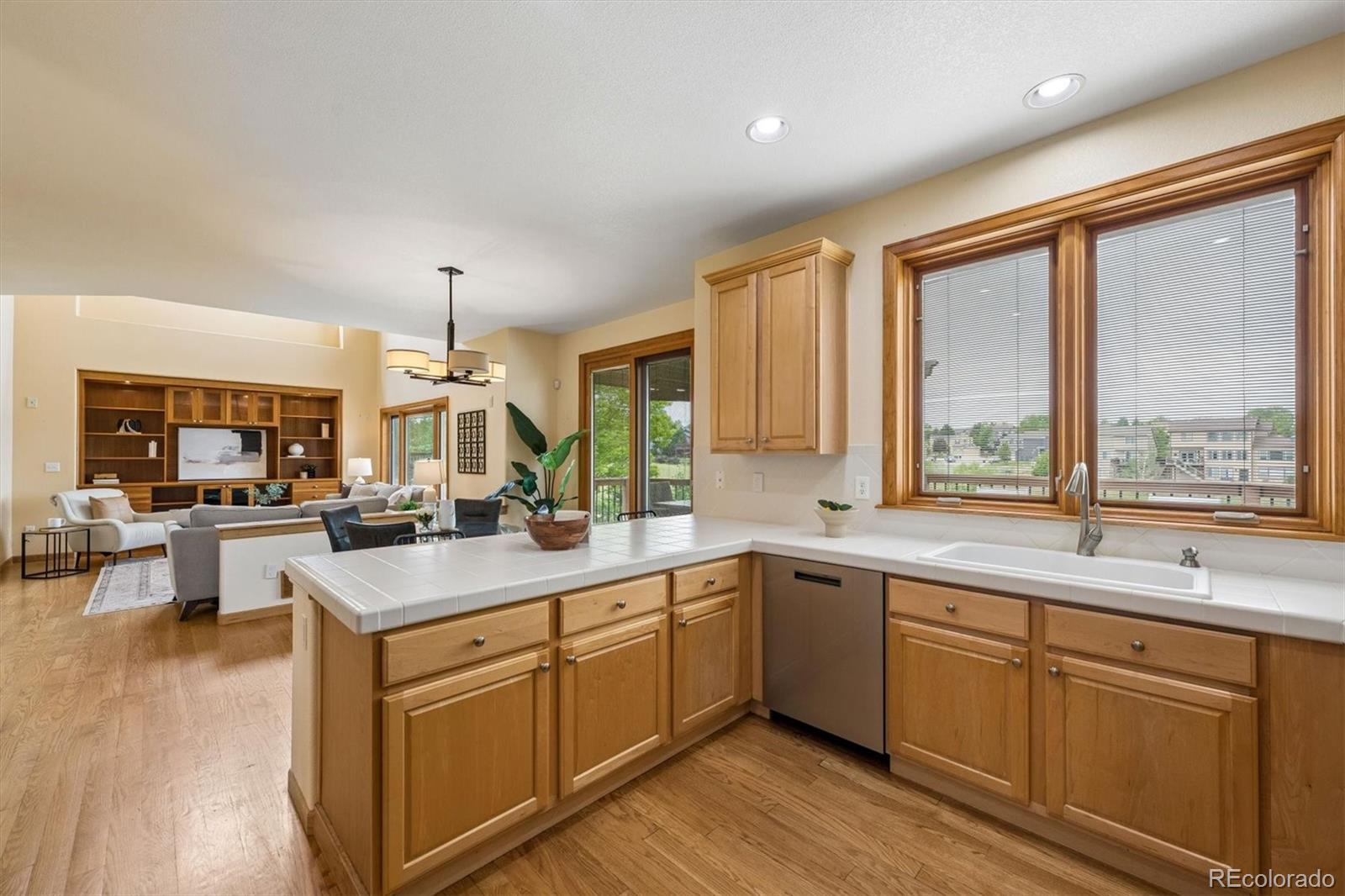 MLS Image #9 for 3091  thistlebrook circle,highlands ranch, Colorado