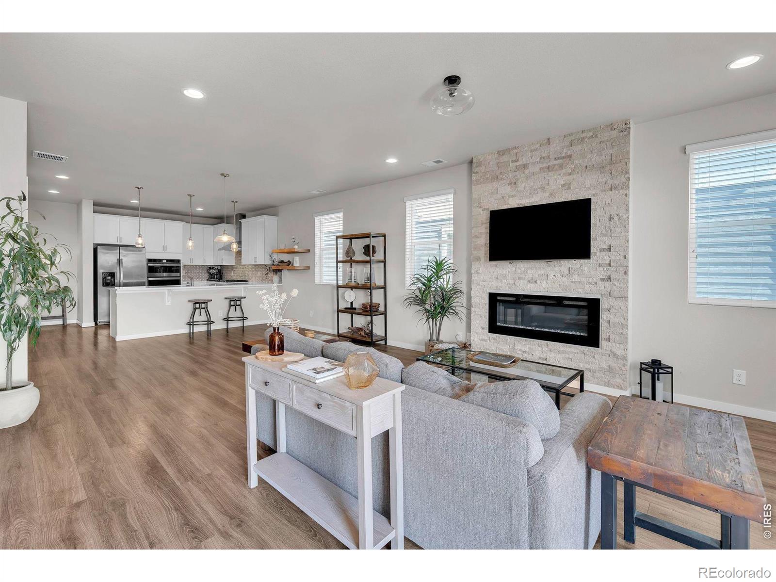 MLS Image #3 for 1083  mountain drive,longmont, Colorado