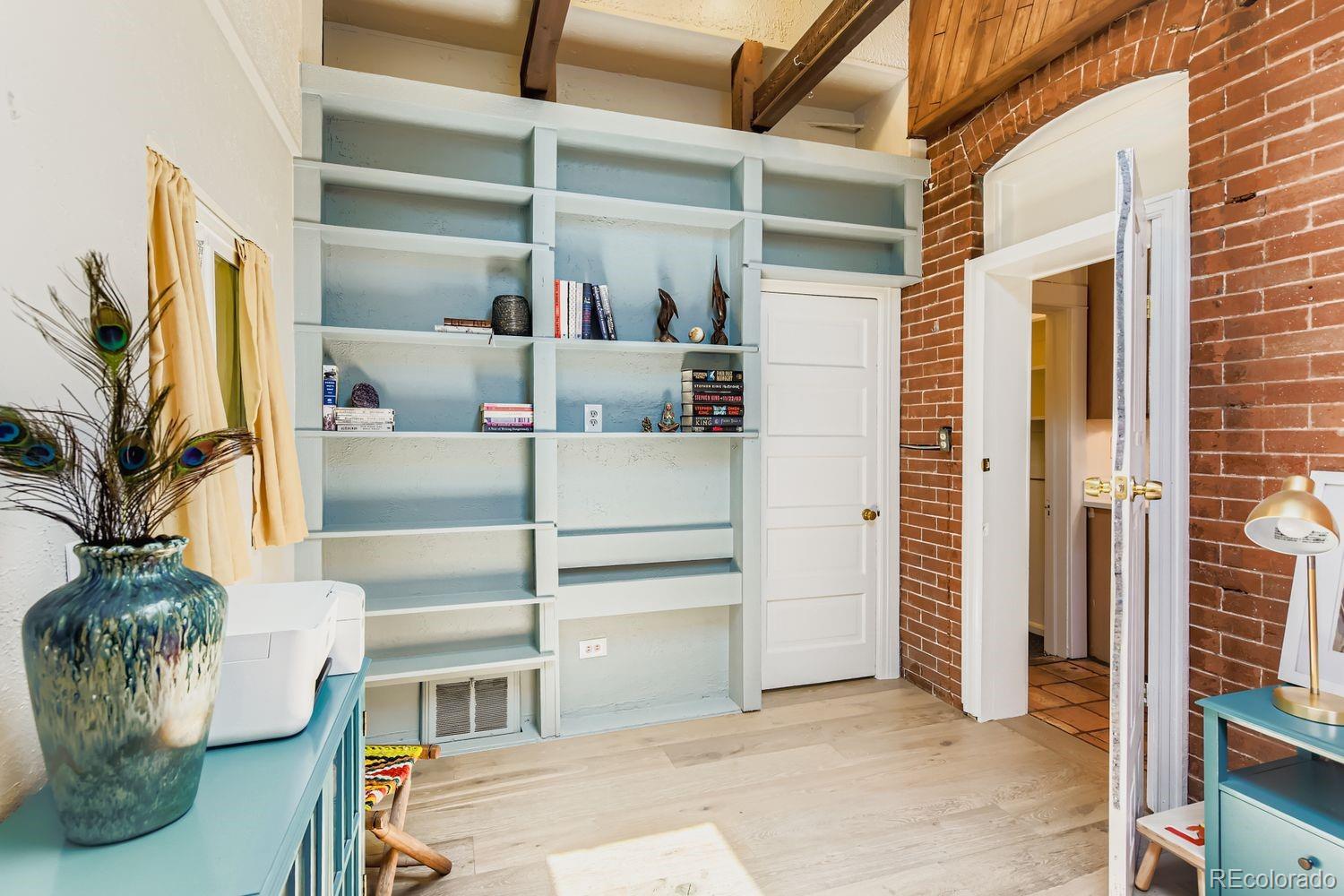 MLS Image #11 for 1321 s sherman street,denver, Colorado