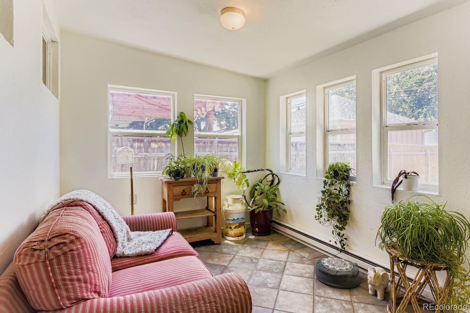 MLS Image #18 for 1321 s sherman street,denver, Colorado