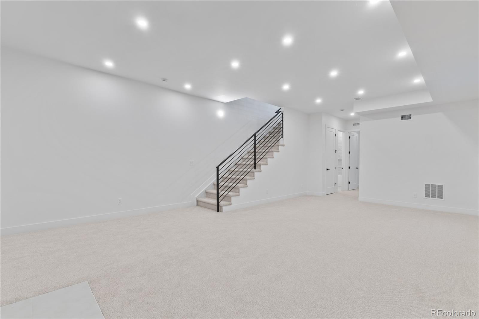 MLS Image #38 for 1473 s pennsylvania street,denver, Colorado