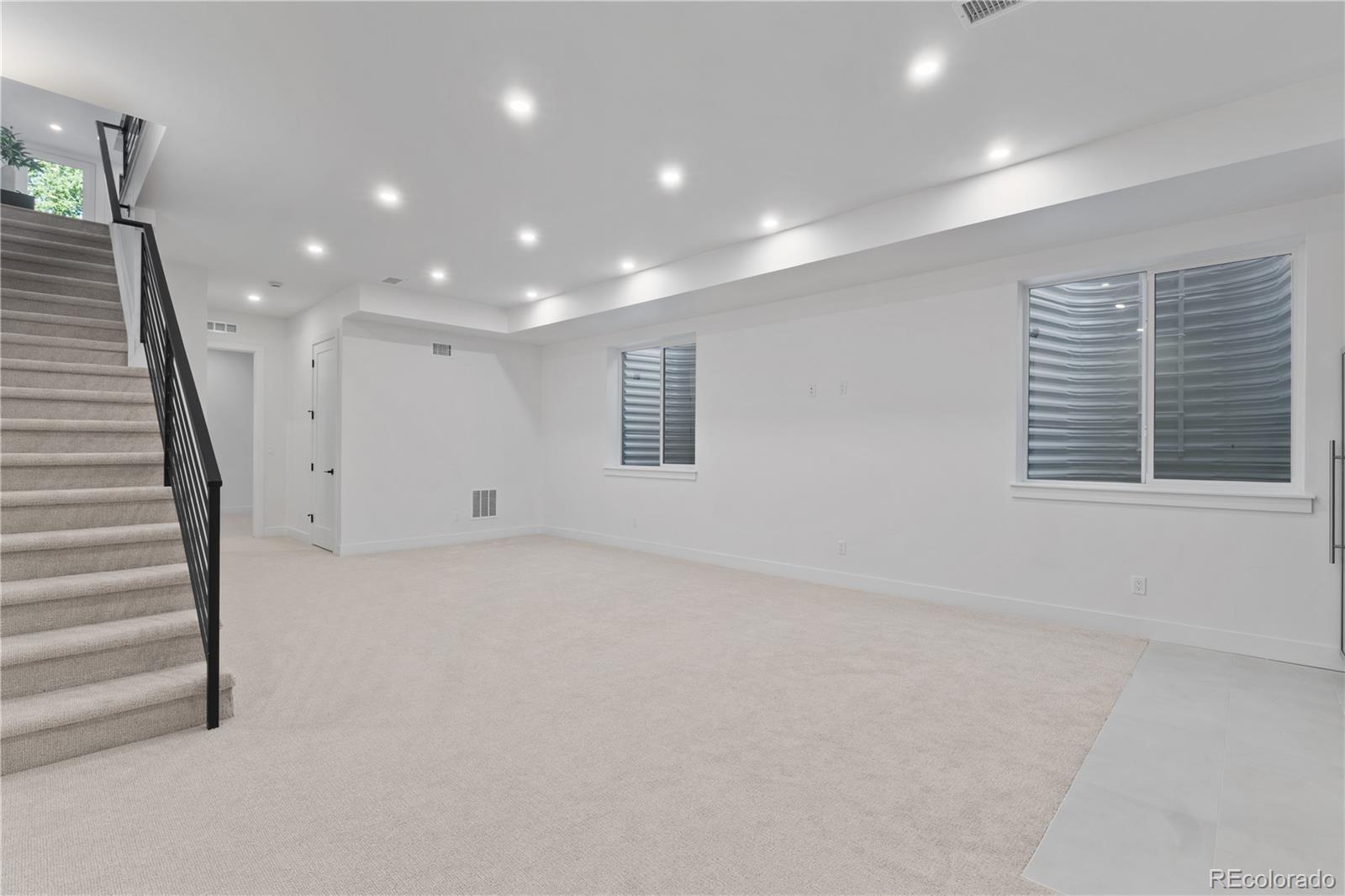 MLS Image #39 for 1473 s pennsylvania street,denver, Colorado