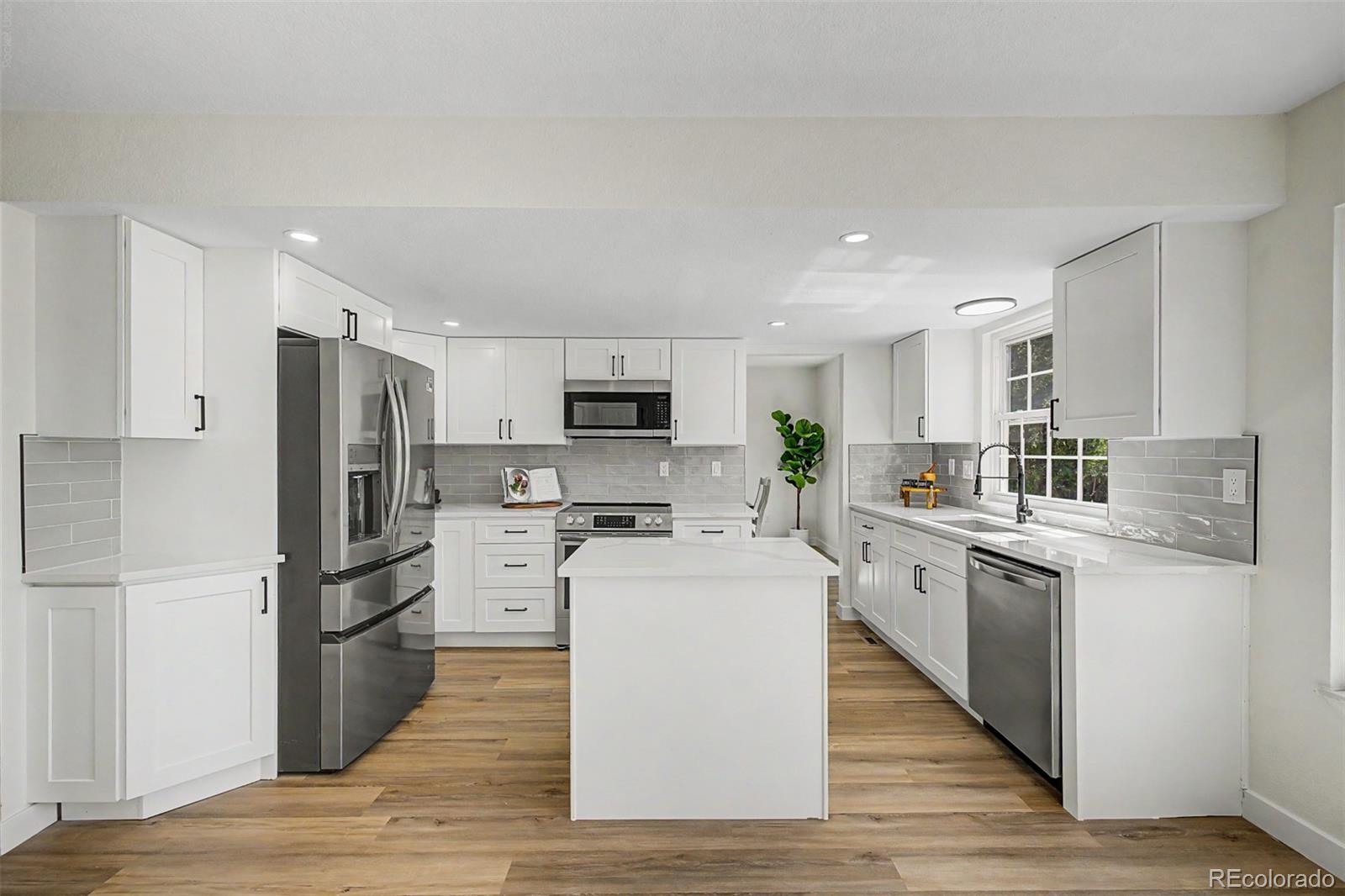 MLS Image #11 for 1421 s chambers circle,aurora, Colorado