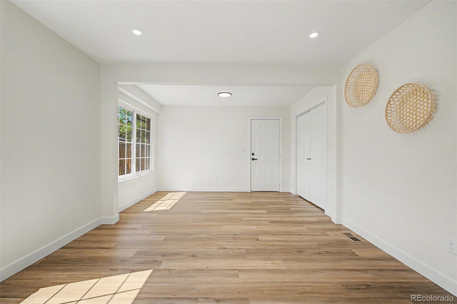 MLS Image #13 for 1421 s chambers circle,aurora, Colorado