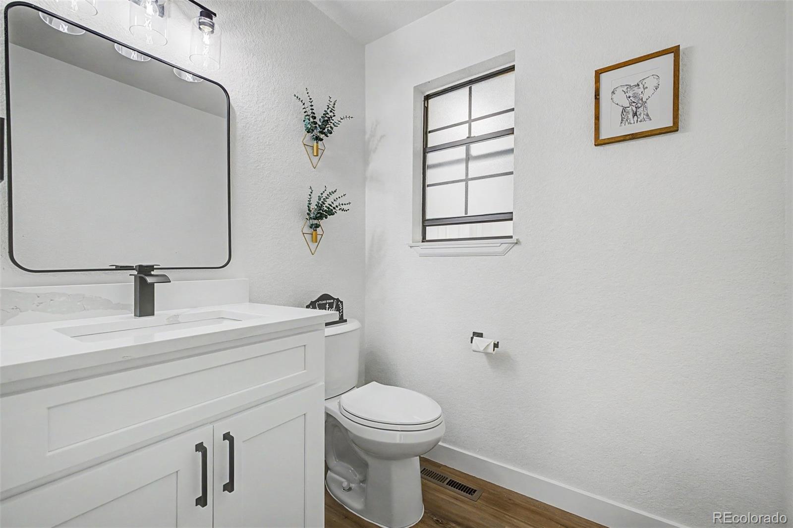 MLS Image #15 for 1421 s chambers circle,aurora, Colorado