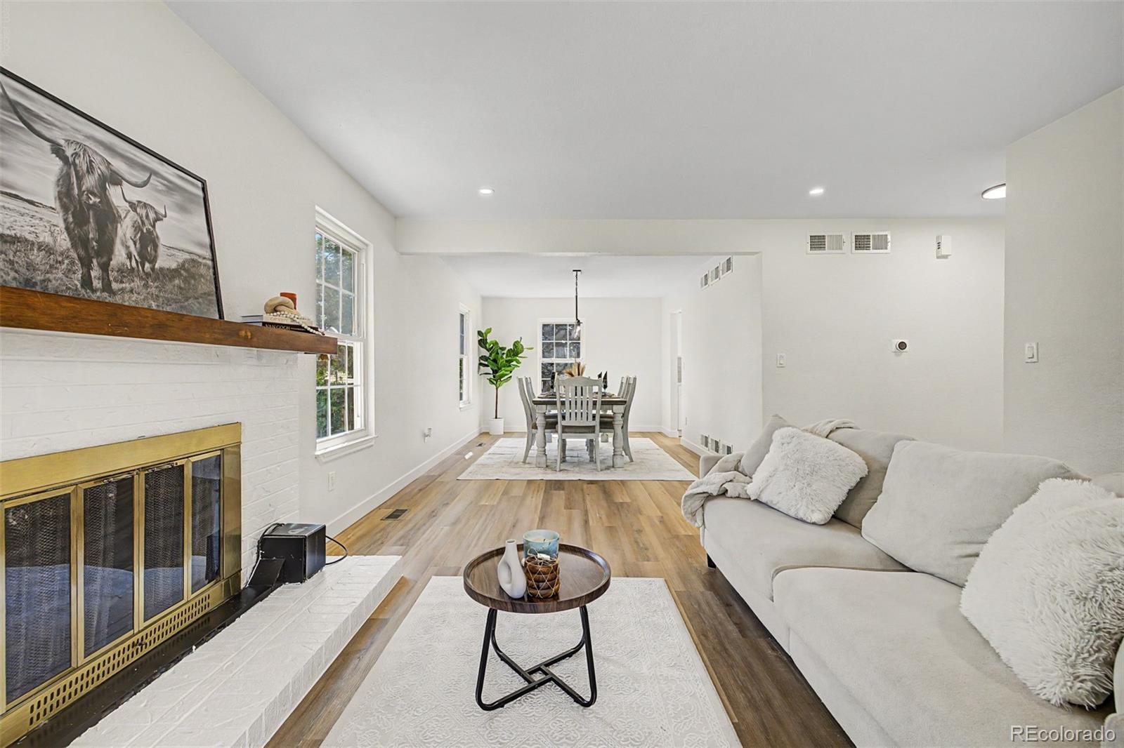 MLS Image #3 for 1421 s chambers circle,aurora, Colorado