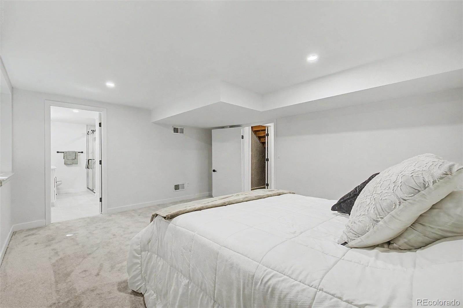 MLS Image #34 for 1421 s chambers circle,aurora, Colorado