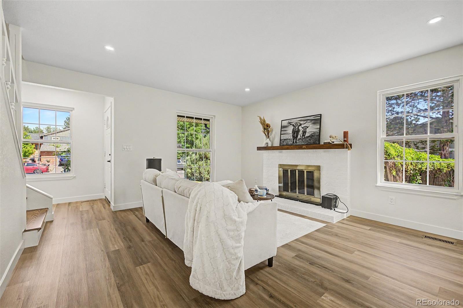 MLS Image #4 for 1421 s chambers circle,aurora, Colorado