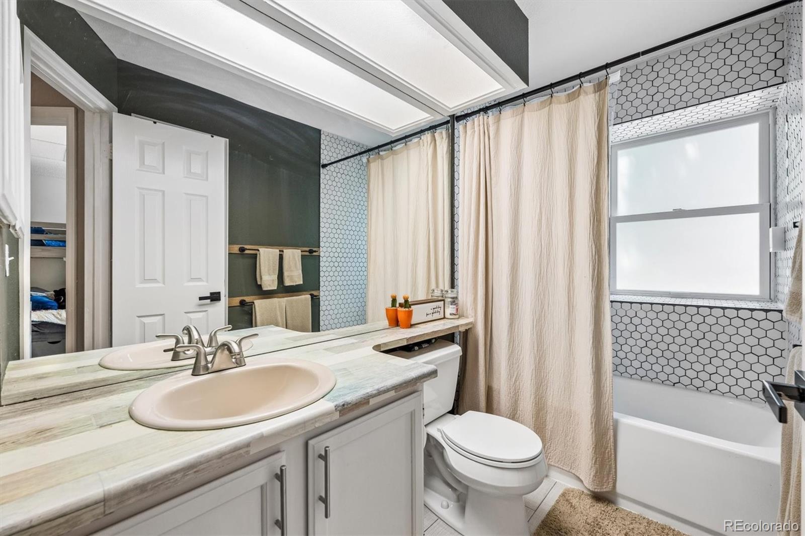 MLS Image #11 for 14405 w yale place,lakewood, Colorado