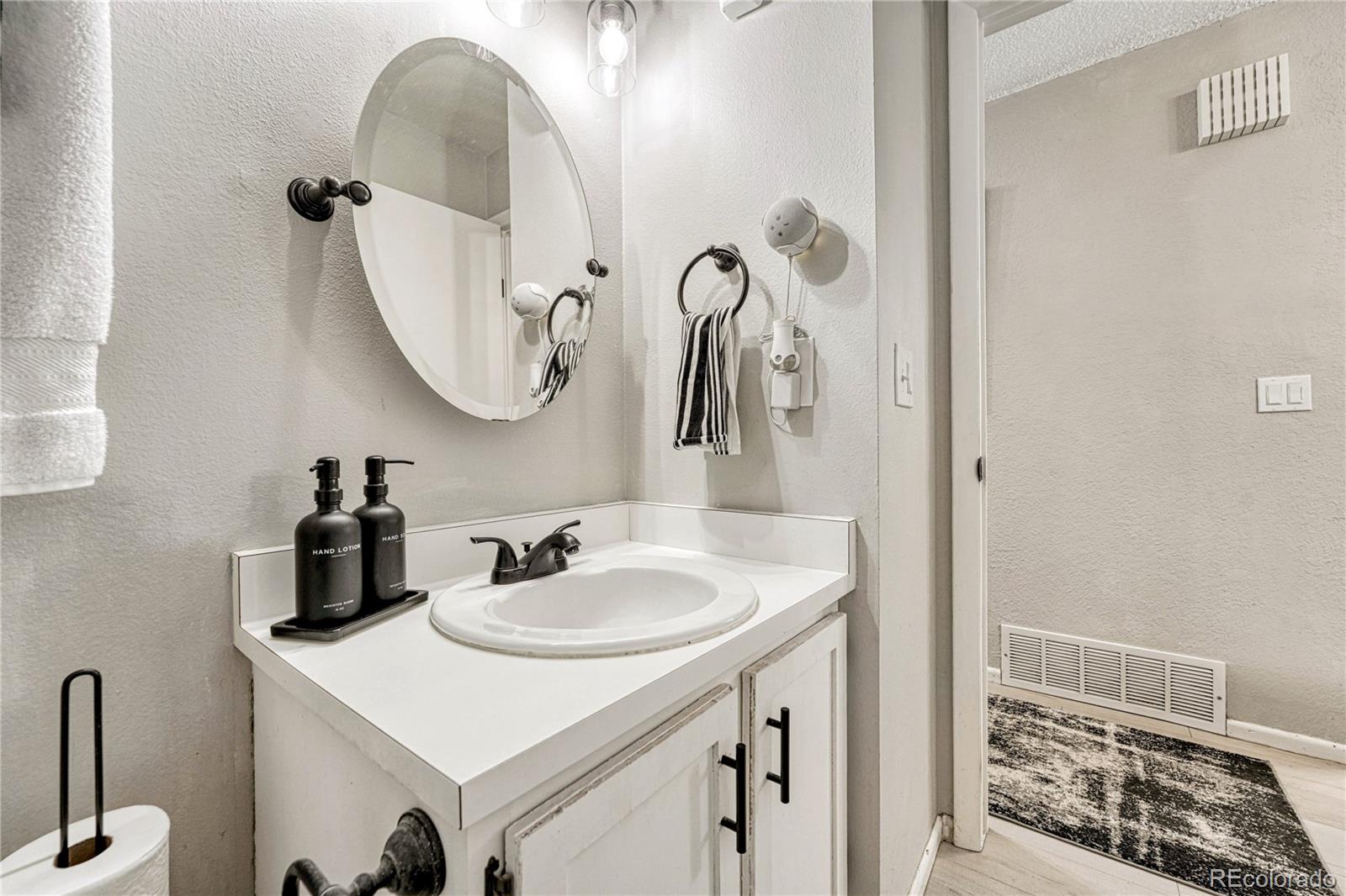 MLS Image #19 for 15409 e oberlin place,aurora, Colorado