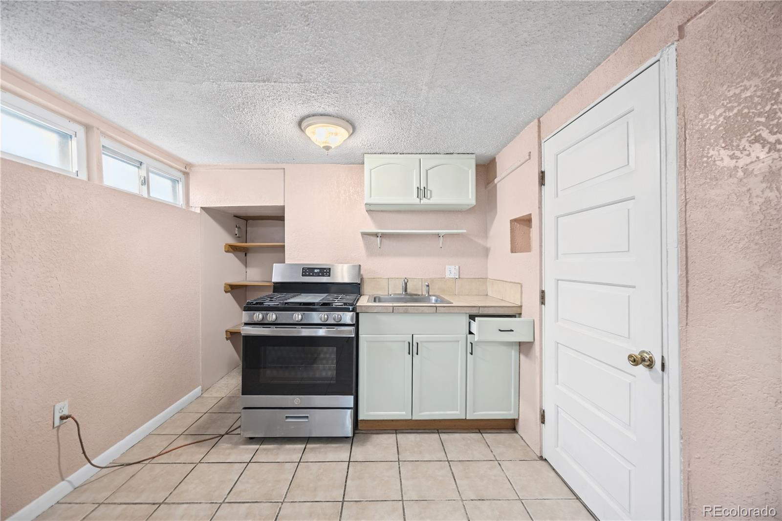 MLS Image #17 for 2810 w short place,denver, Colorado