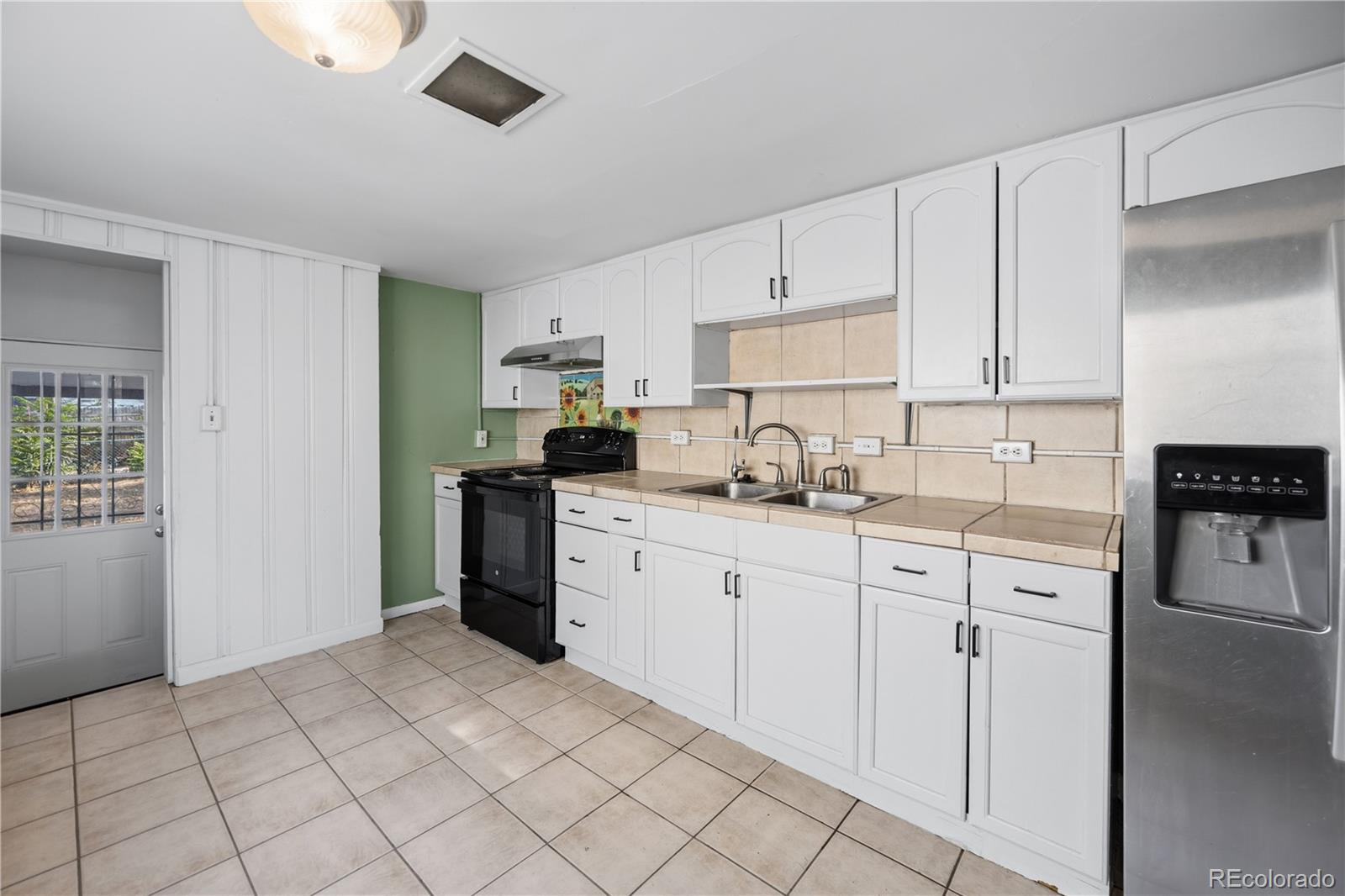 MLS Image #6 for 2810 w short place,denver, Colorado
