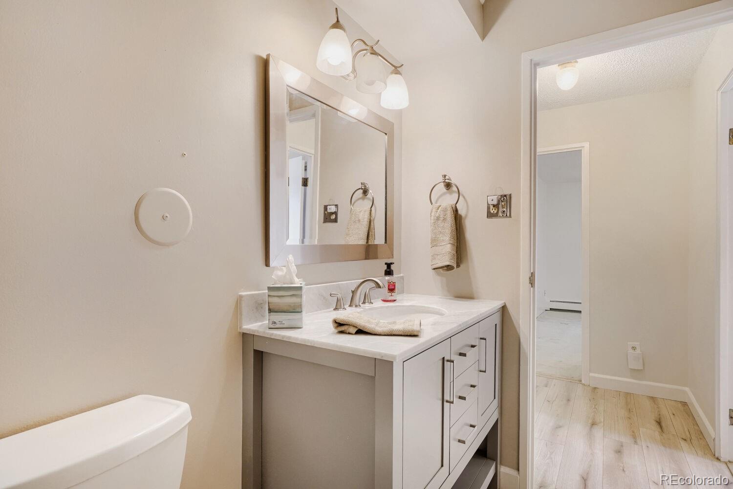 MLS Image #10 for 13609 e cornell avenue,aurora, Colorado