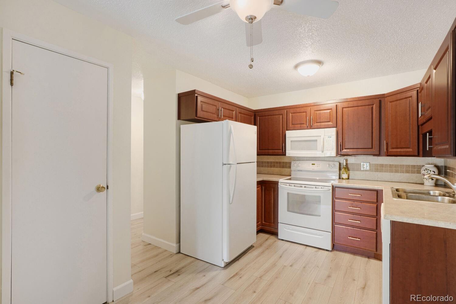 MLS Image #2 for 13609 e cornell avenue,aurora, Colorado