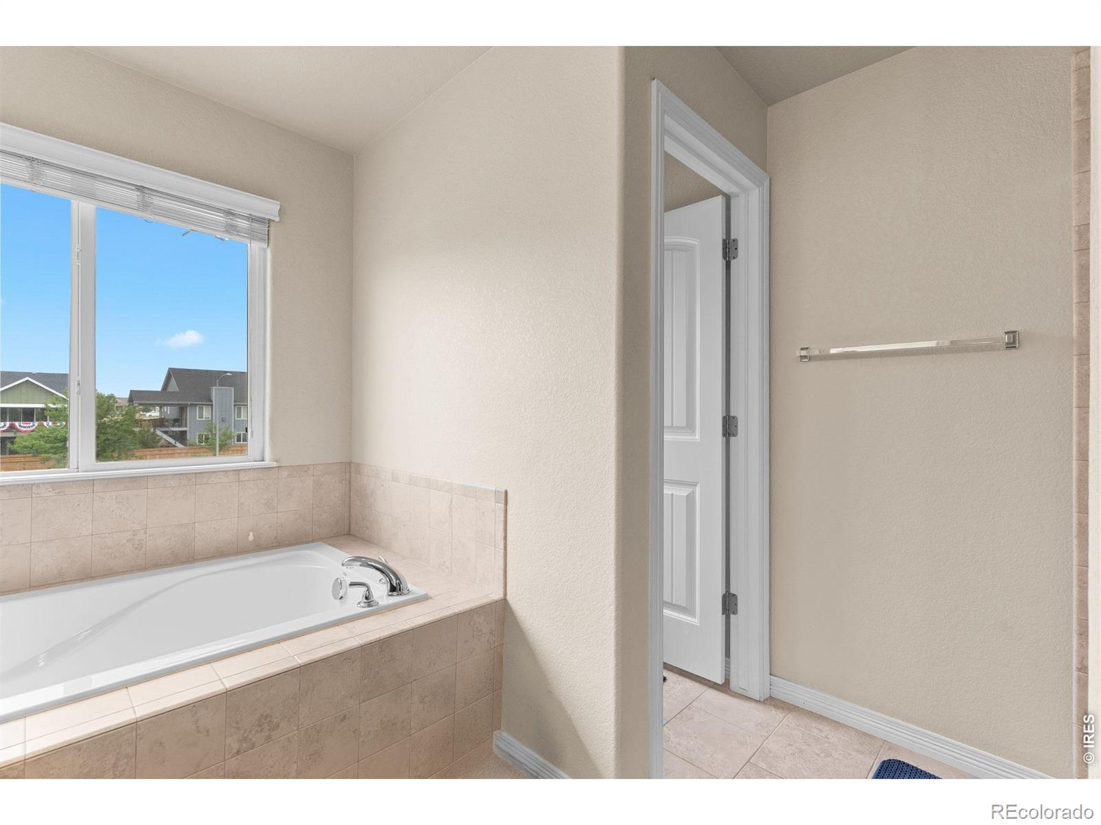 MLS Image #20 for 562  dakota court,windsor, Colorado