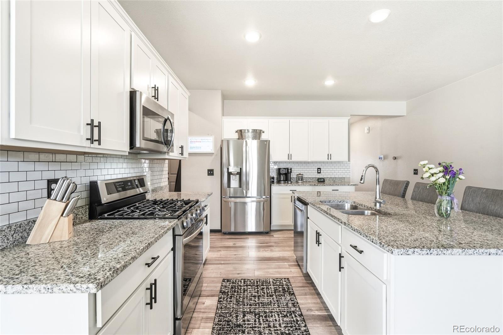 MLS Image #6 for 10447  stagecoach avenue,longmont, Colorado