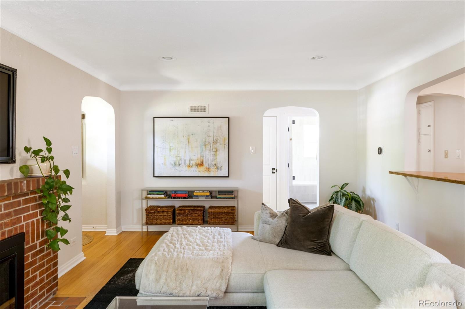 MLS Image #5 for 2560  locust street,denver, Colorado