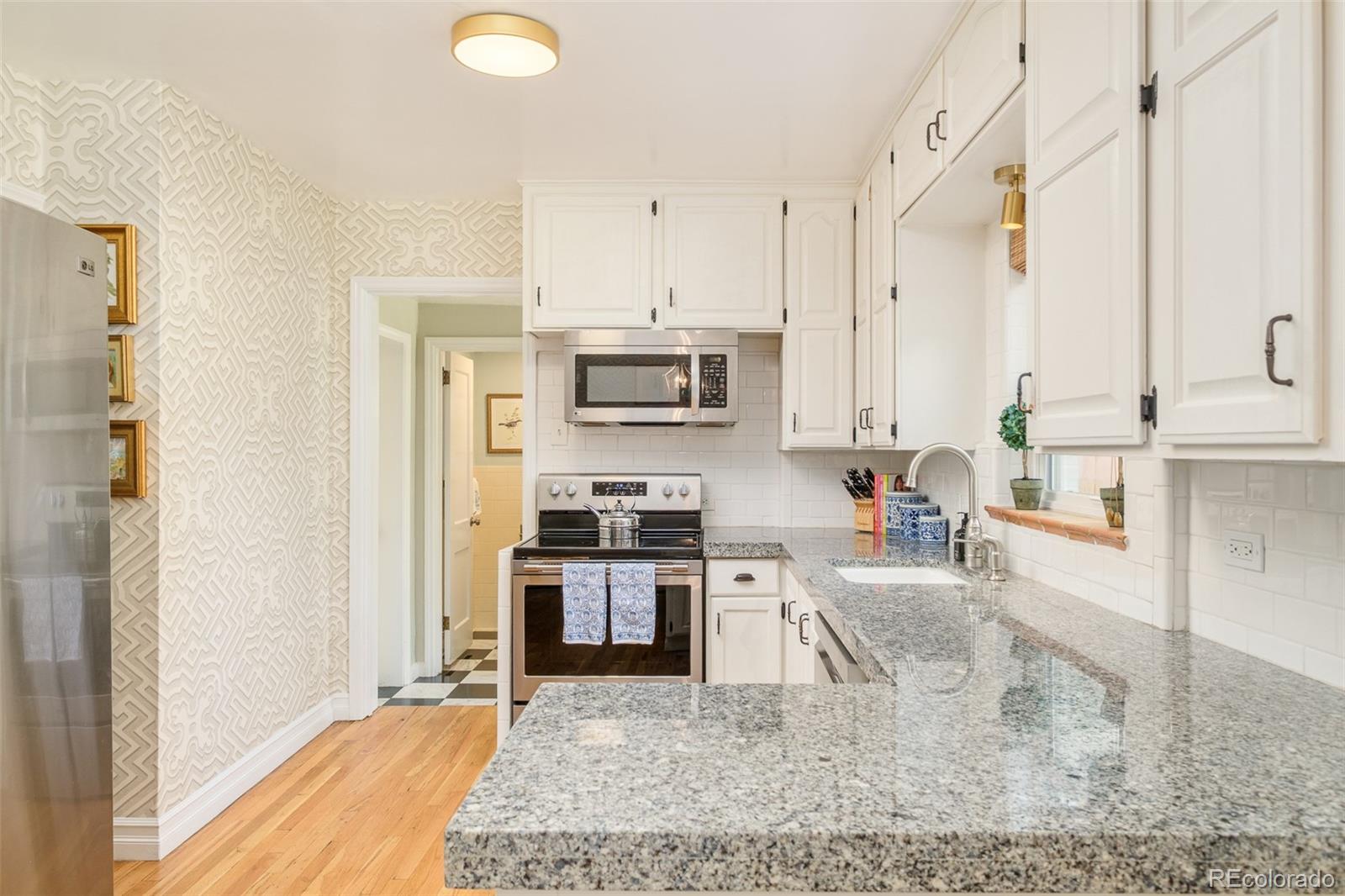 MLS Image #11 for 716  krameria street,denver, Colorado