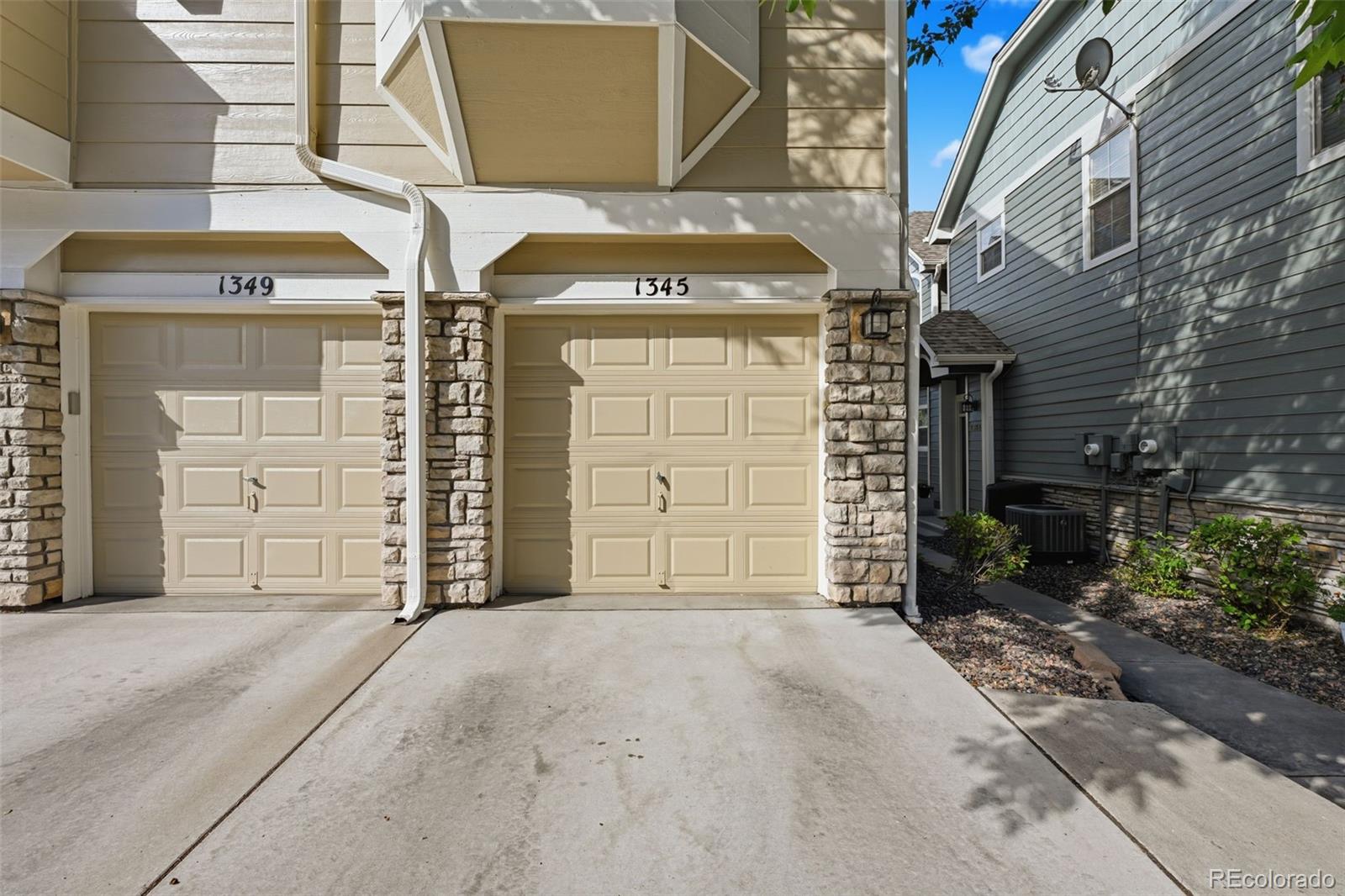 MLS Image #1 for 1345  carlyle park circle,littleton, Colorado