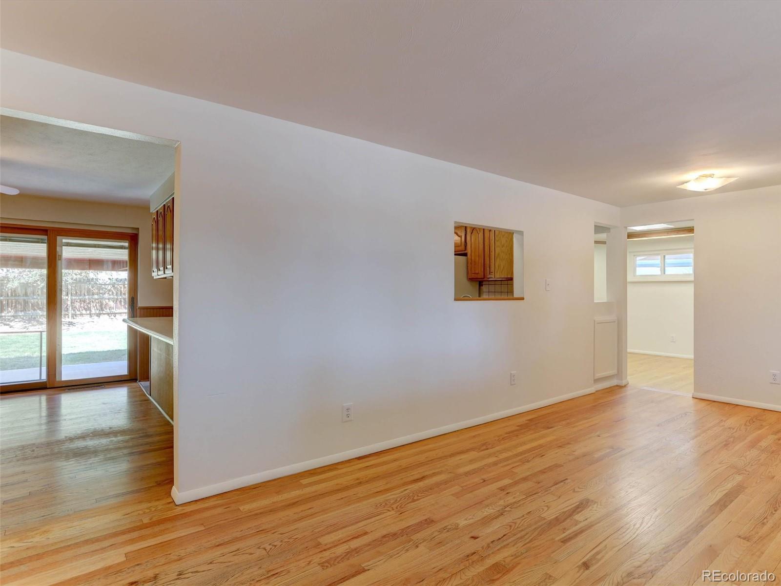 MLS Image #3 for 5677 s king street,littleton, Colorado