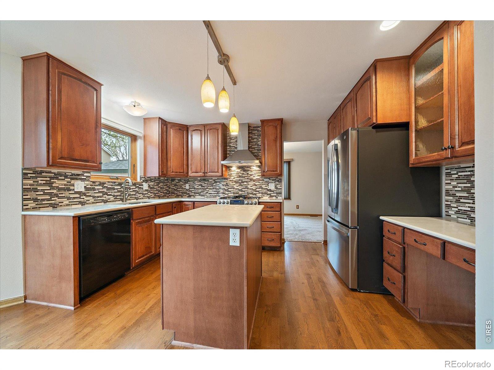 MLS Image #4 for 2428  maplewood circle,longmont, Colorado
