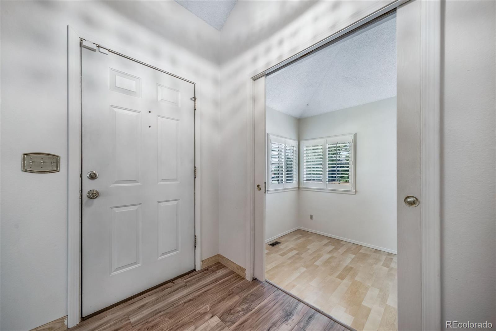 MLS Image #13 for 20460 e 45th avenue,denver, Colorado