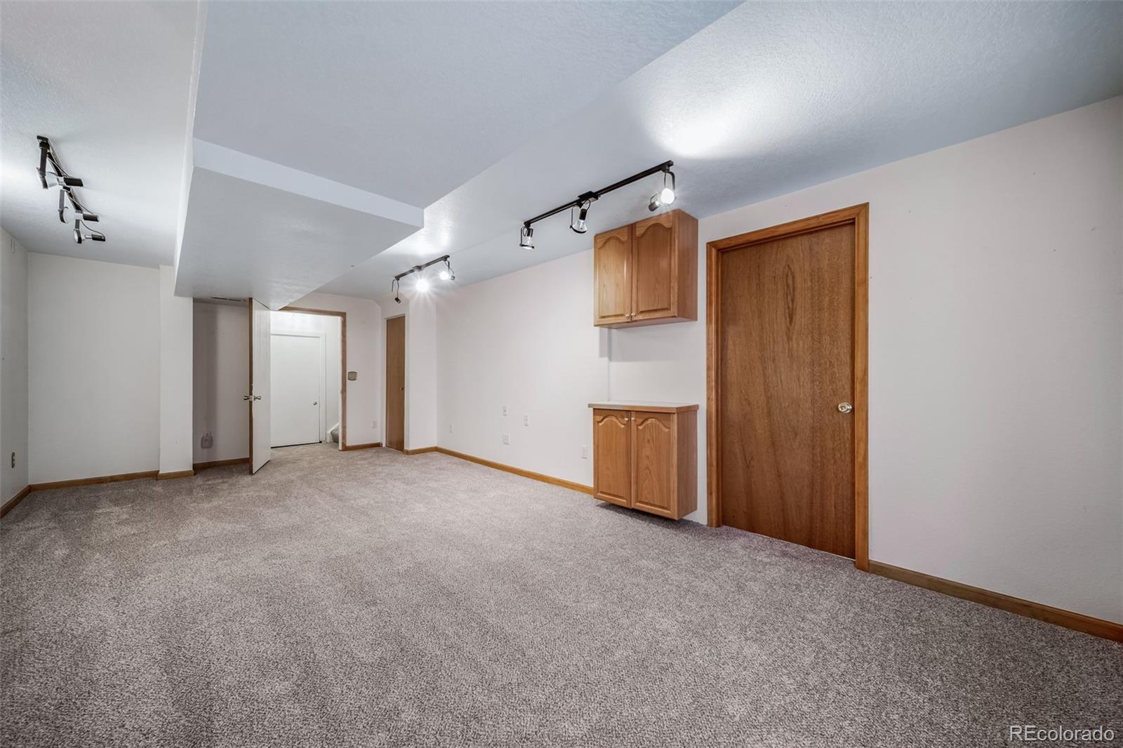 MLS Image #33 for 20460 e 45th avenue,denver, Colorado