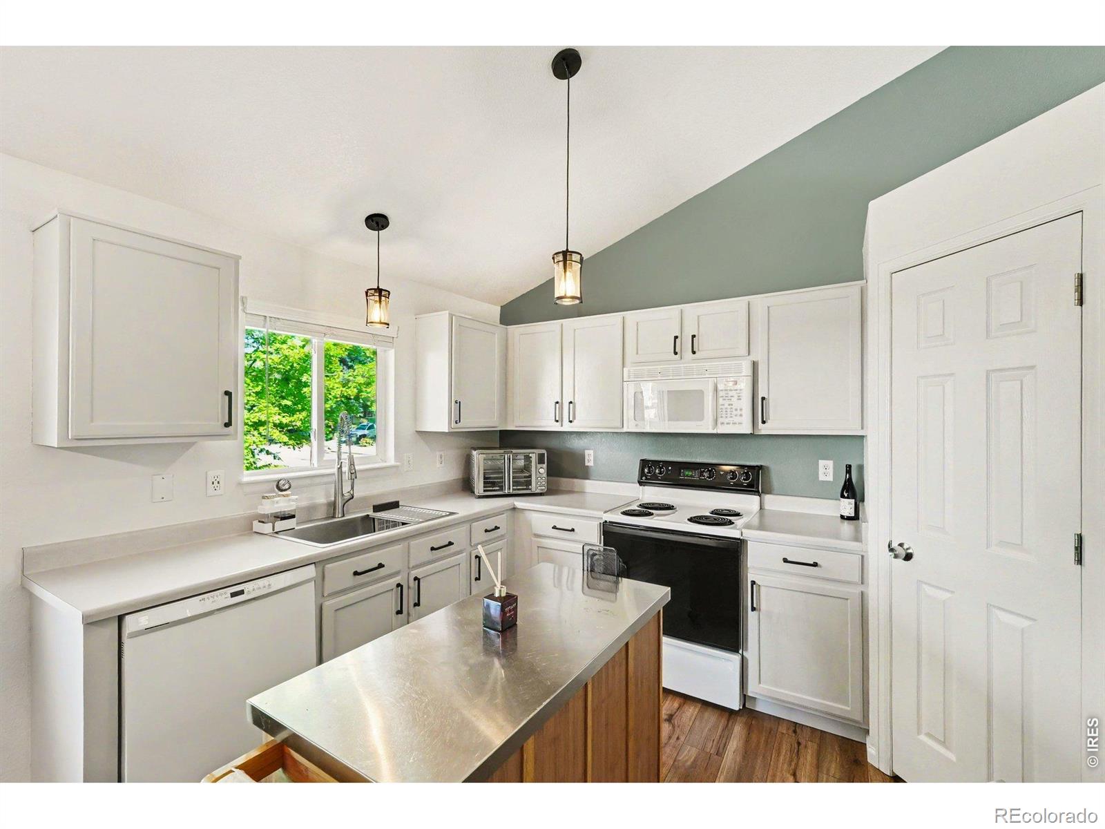 MLS Image #5 for 5399  wolf court,longmont, Colorado